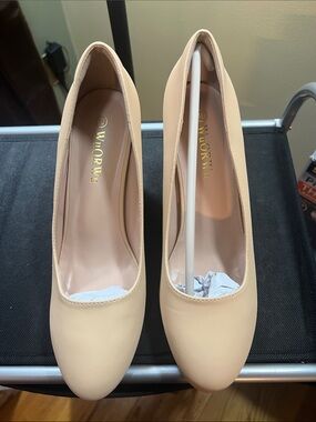Classic Nude Round-Toe Pumps by